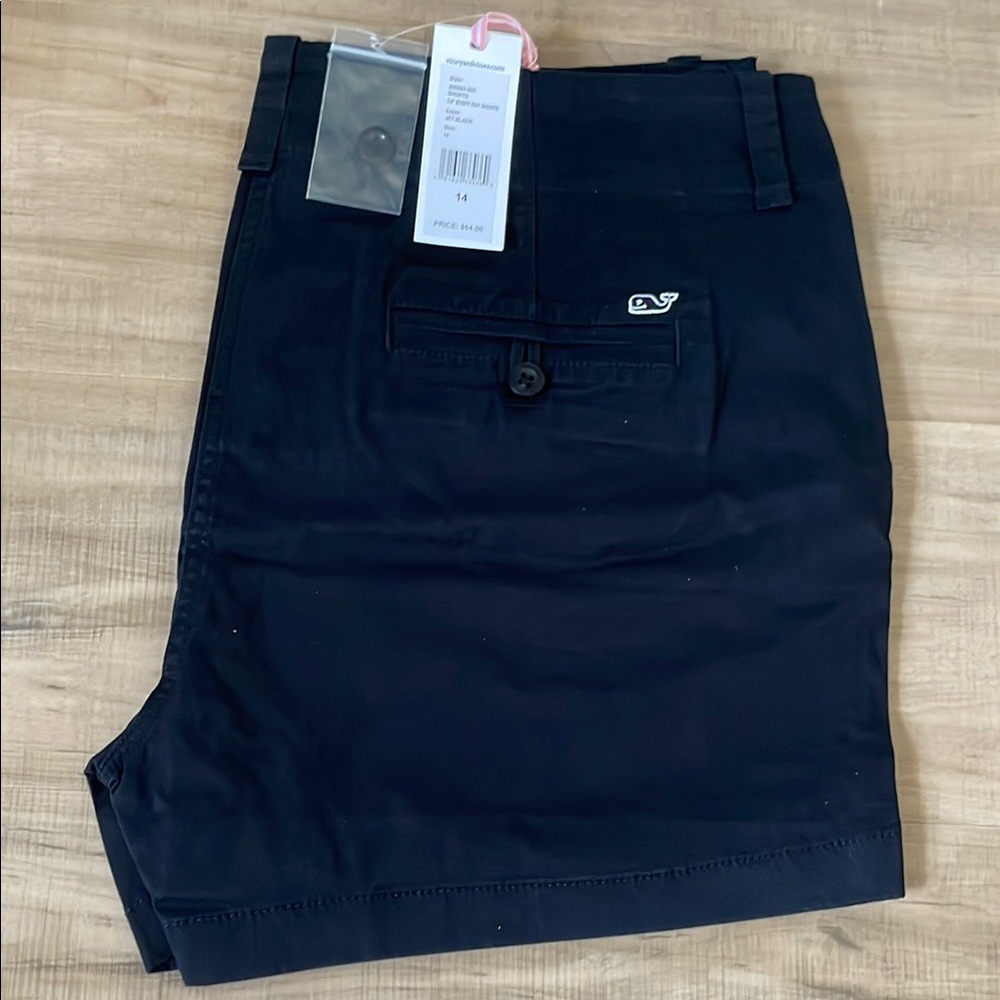 Women’s Vineyard Vines shorts